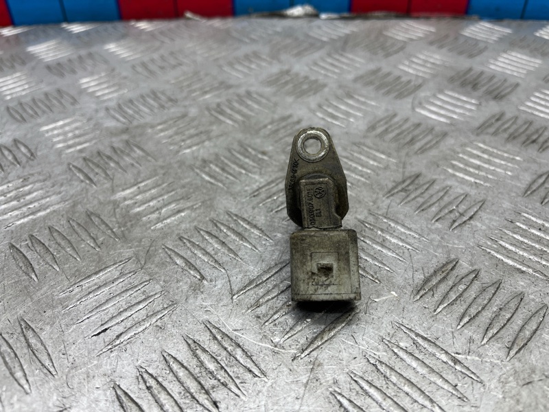 Датчик положения распредвала Tiguan 2012 1 NF CAVA