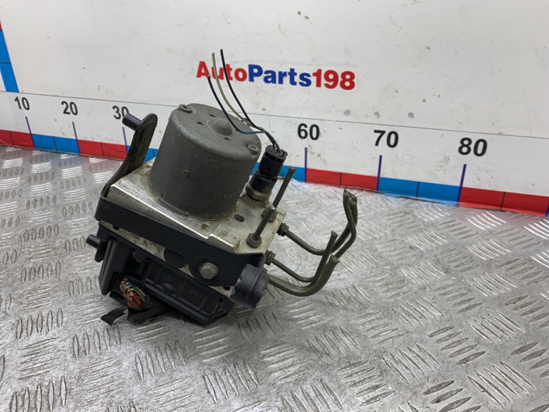 Блок ABS BMW 7-Series E65 N62B40A Блок ABS BMW 7-Series E65 N62B40A