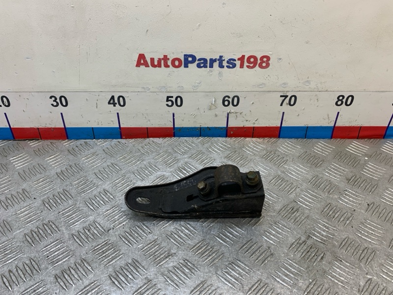 Крепление стабилизатора заднее правое Camry 2008 V40 2AZFE Крепление стабилизатора заднее правое Camry 2008 V40 2AZFE