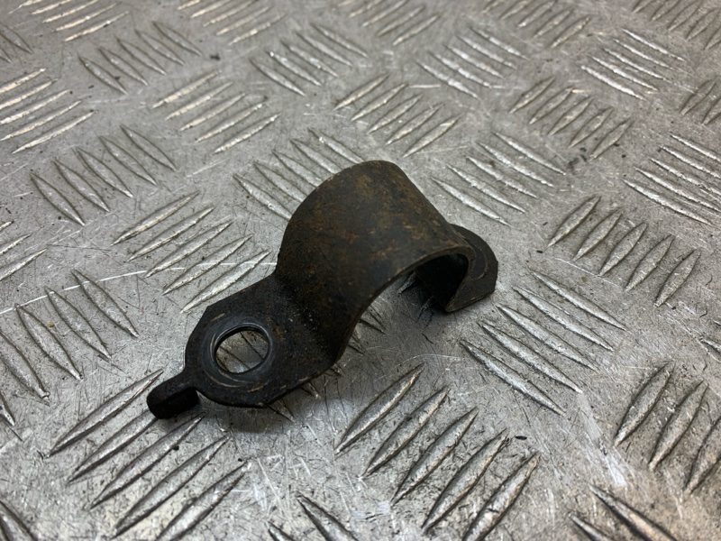 Крепление стабилизатора заднее правое Camry 2008 V40 2AZFE Крепление стабилизатора заднее правое Camry 2008 V40 2AZFE