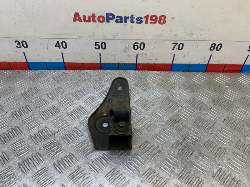 Крепление стабилизатора заднее левое Camry 2008 V40 2AZFE