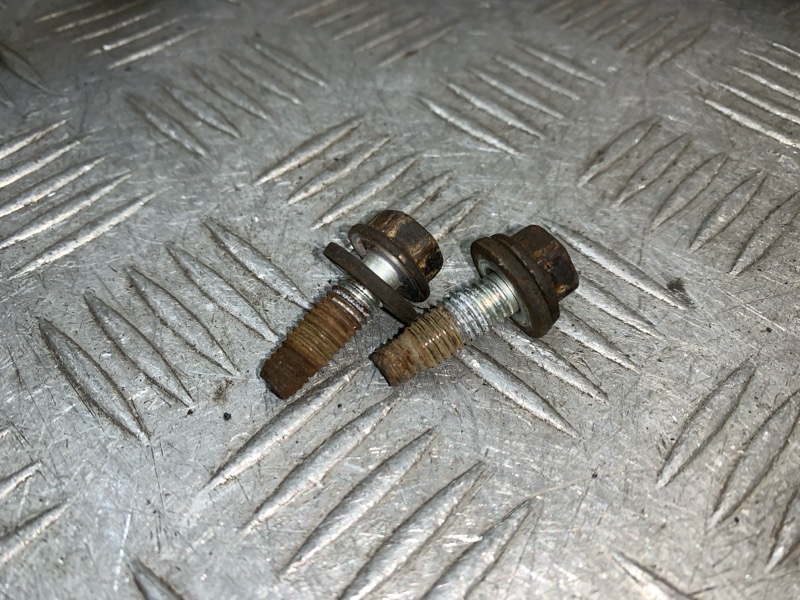 Крепление стабилизатора заднее левое Camry 2008 V40 2AZFE