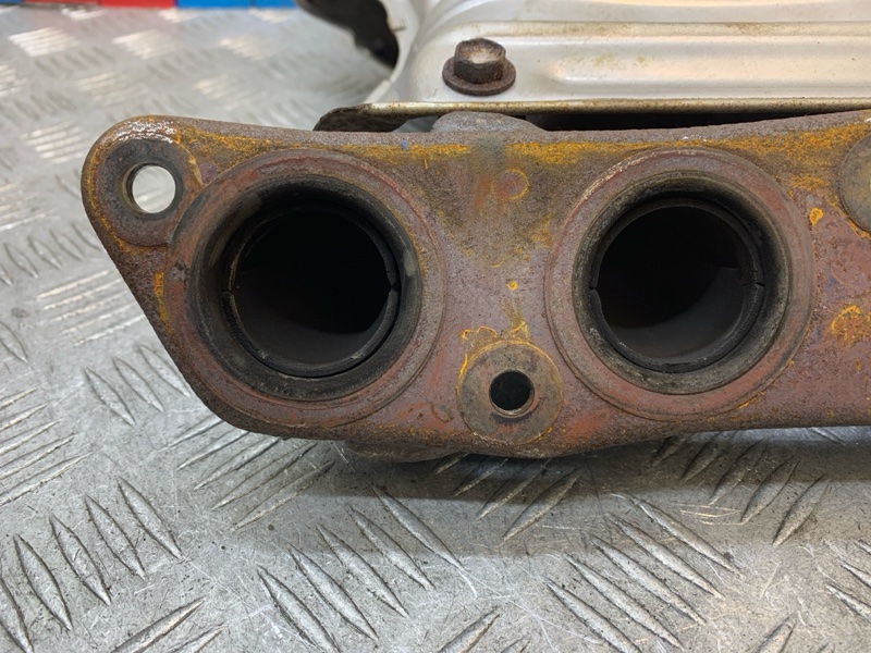 Коллектор выпускной Vibe 2005 1 1ZZFE