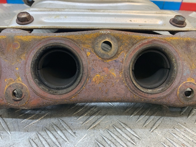 Коллектор выпускной Vibe 2005 1 1ZZFE