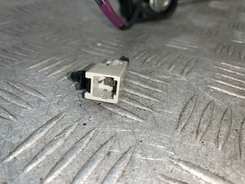 Антенна X-TRAIL 2010 T31 M9R