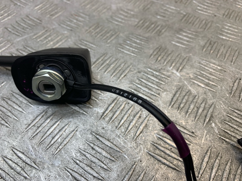 Антенна X-TRAIL 2010 T31 M9R