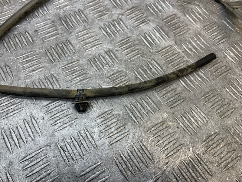 Трубка топливная Infiniti FX35 S51 VQ35HR