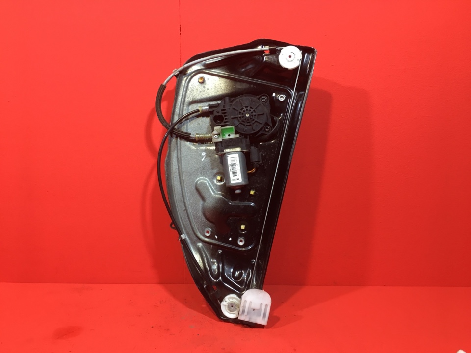 Стеклоподъемник Land Rover Freelander 2