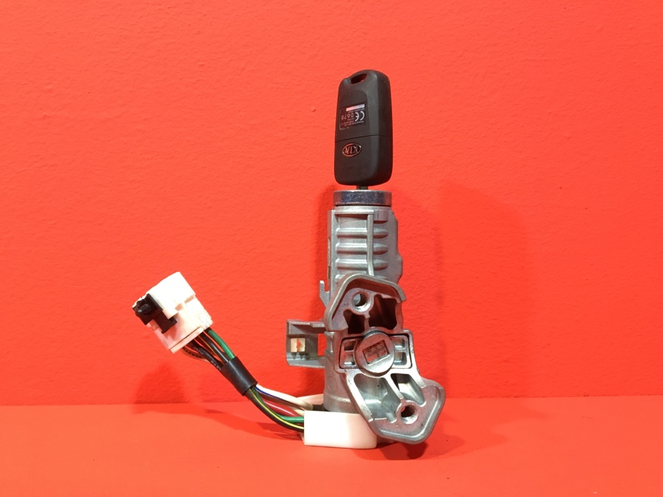 Замок зажигания Kia Venga