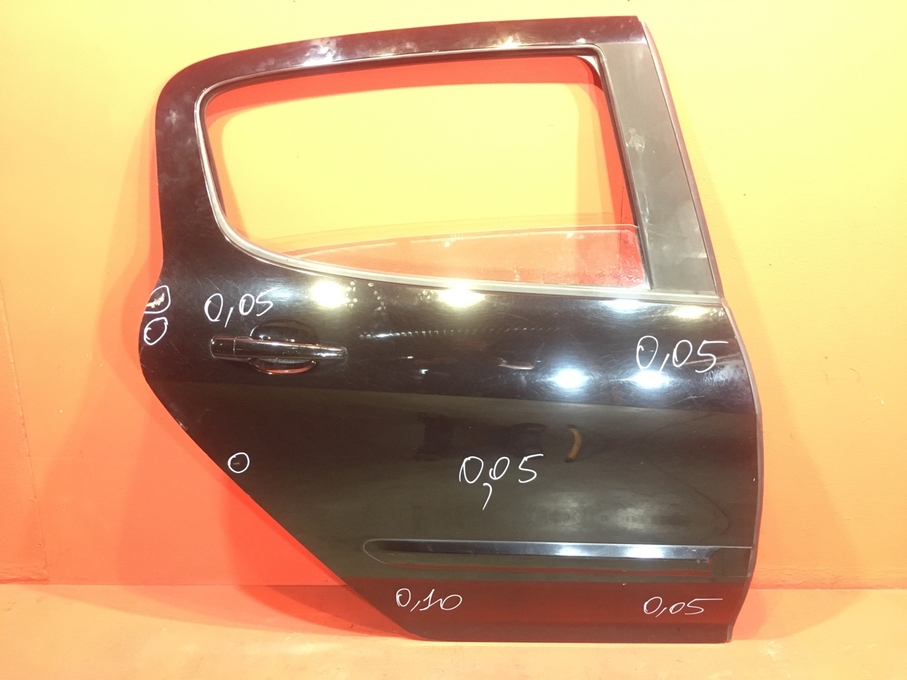 Дверь Peugeot 308