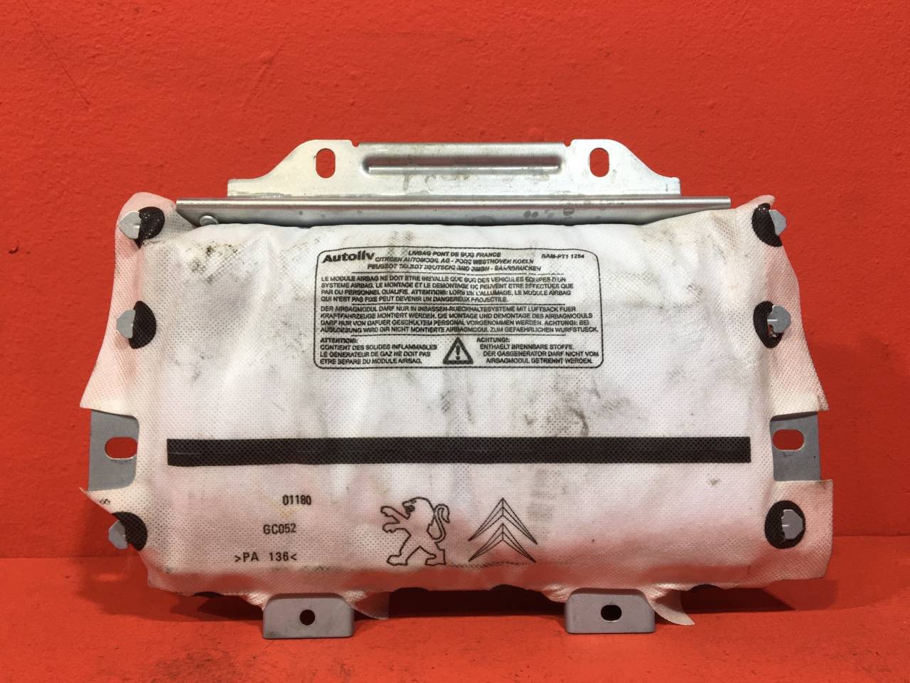 Подушка безопасности пассажира Peugeot 308