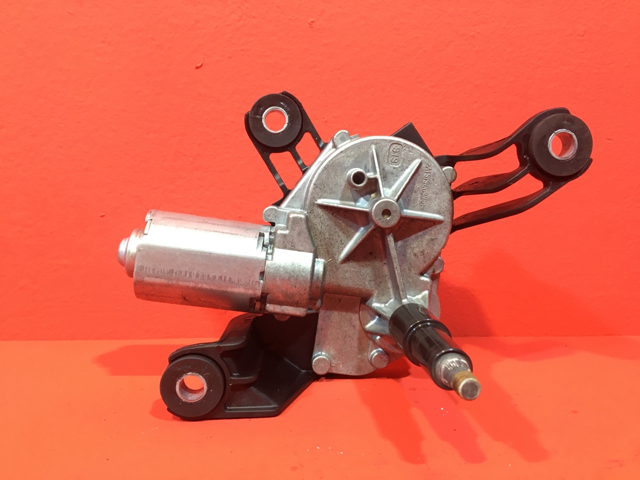 Моторчик стеклоочистителя Opel Astra H