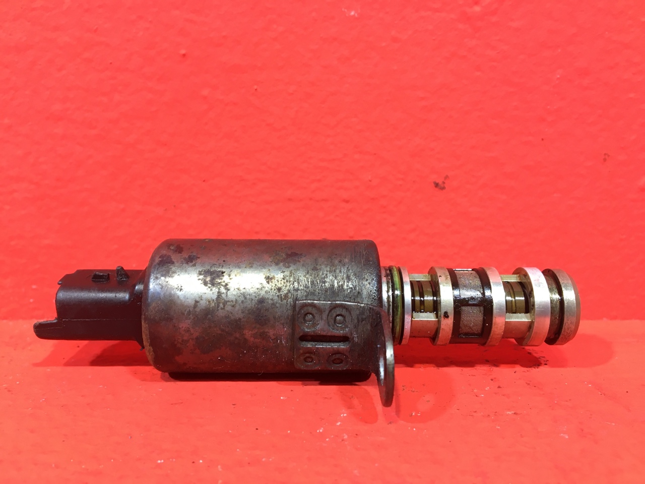 Клапан изменения фаз ГРМ Peugeot 207