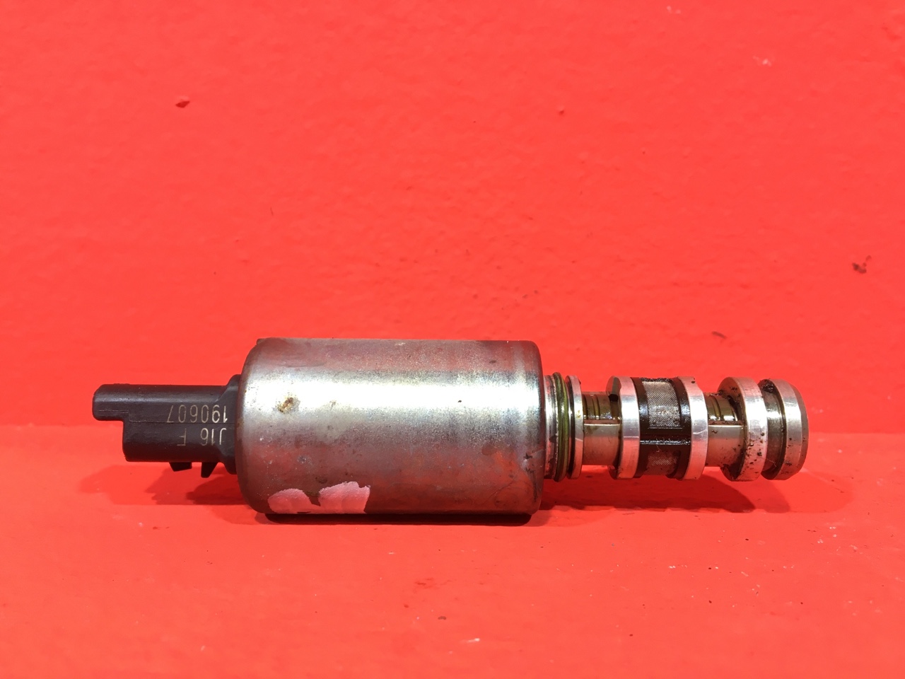 Клапан изменения фаз ГРМ Peugeot 207