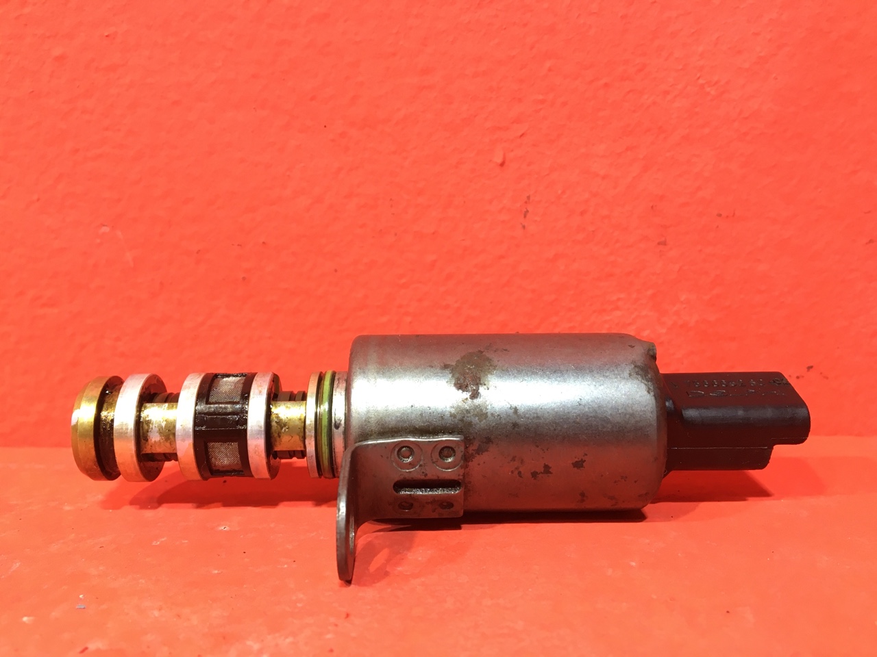 Клапан изменения фаз ГРМ Peugeot 308