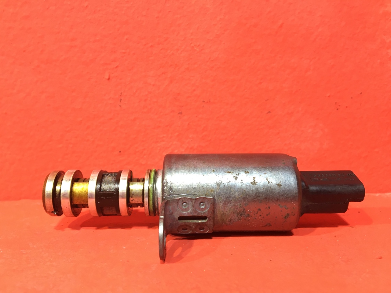 Клапан изменения фаз ГРМ Peugeot 308