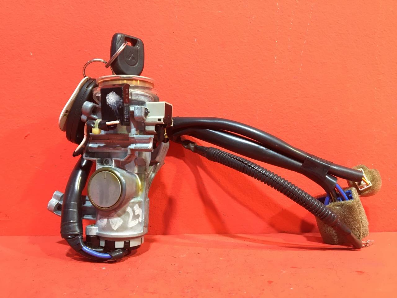 Замок зажигания Mitsubishi Pajero Sport, Montero Sport K96W