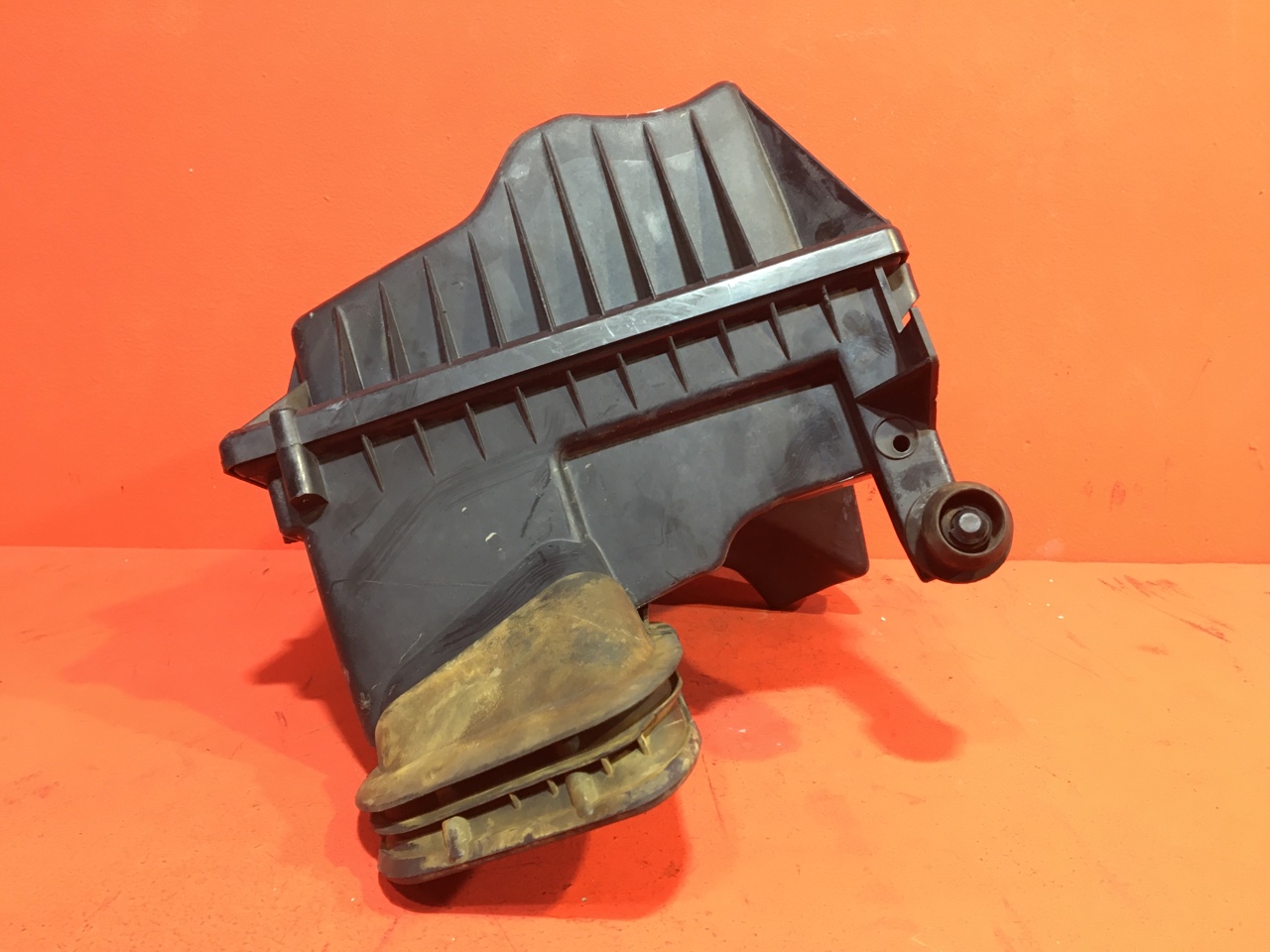 Корпус воздушного фильтра Chevrolet Orlando