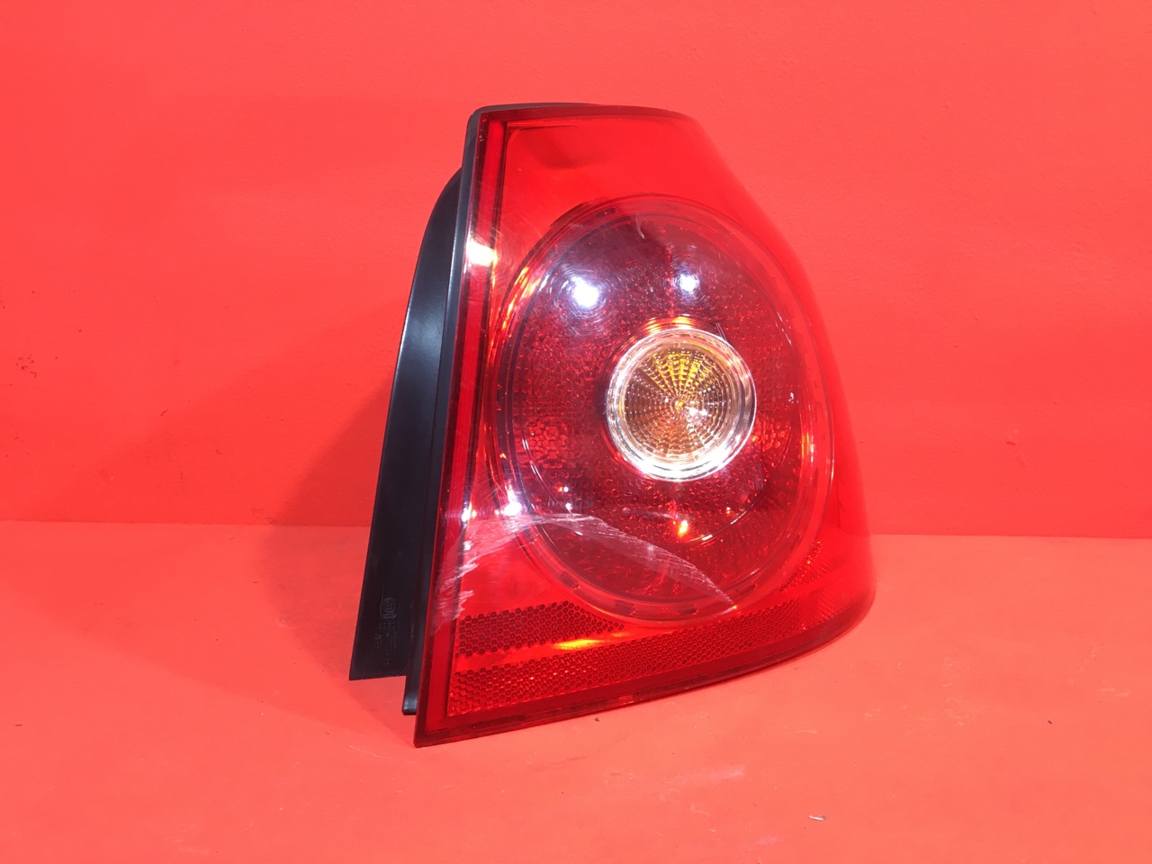 Фонарь Volkswagen Golf 5