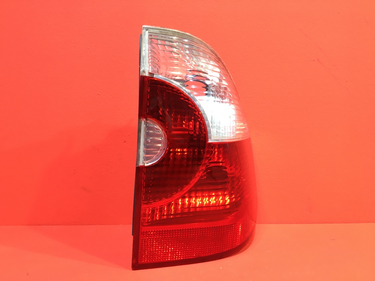 Фонарь BMW X3 E83