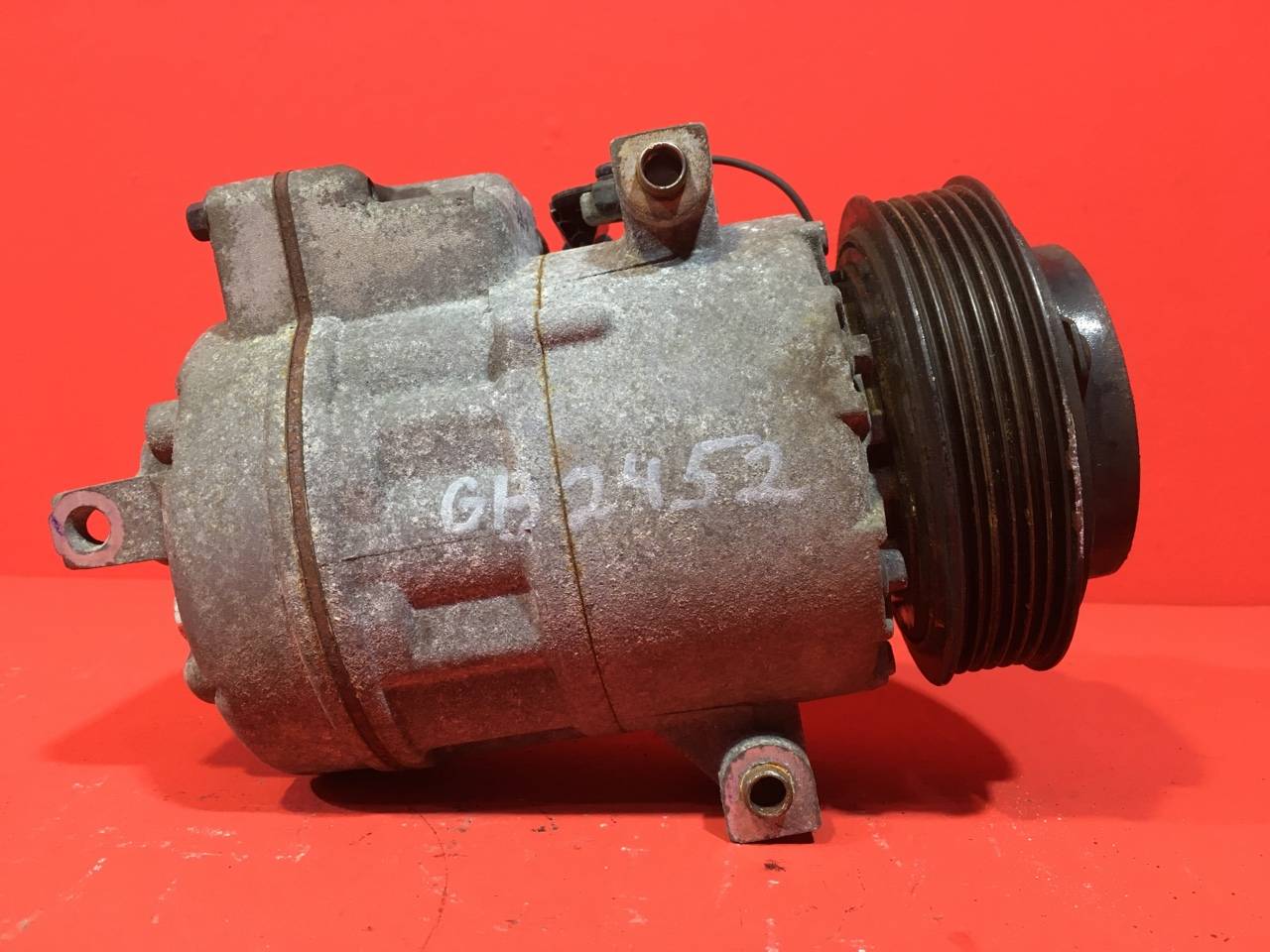 Компрессор кондиционера Hyundai Santa Fe CM