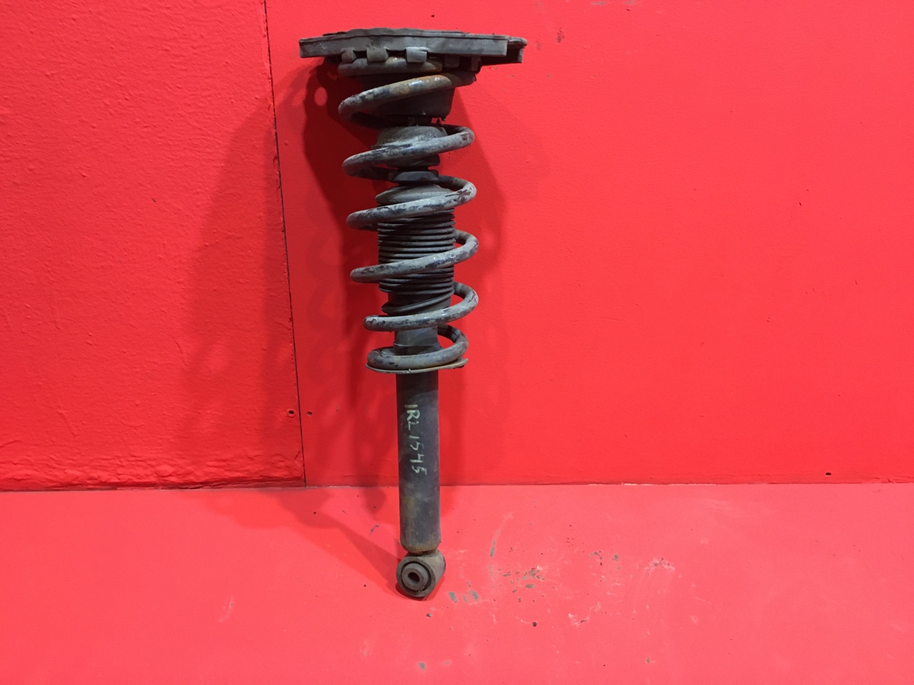 Стойка подвески Nissan Primera P12