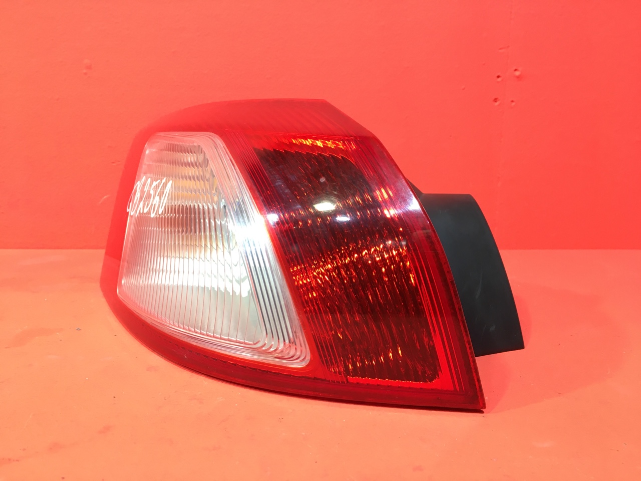 Фонарь Mitsubishi Lancer 10