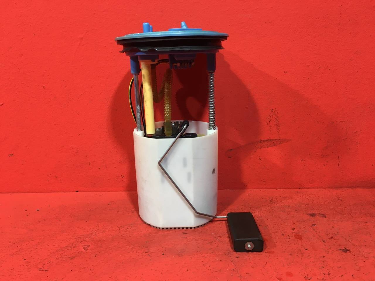 Топливный насос Volkswagen EOS