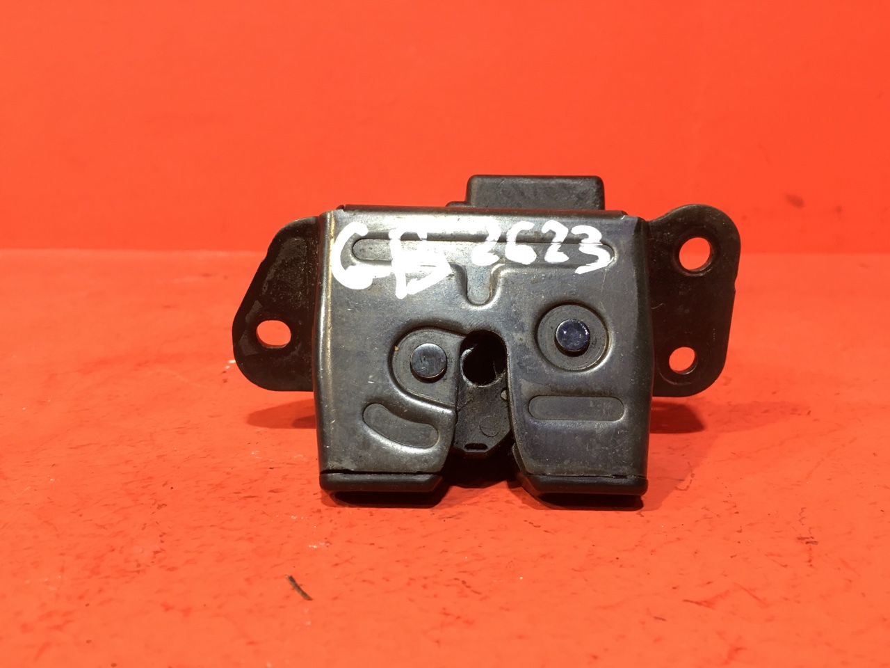 Замок двери багажника Kia Ceed