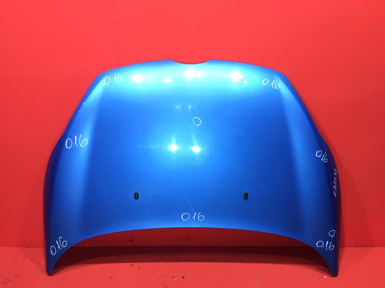 Капот Ford Fiesta 6