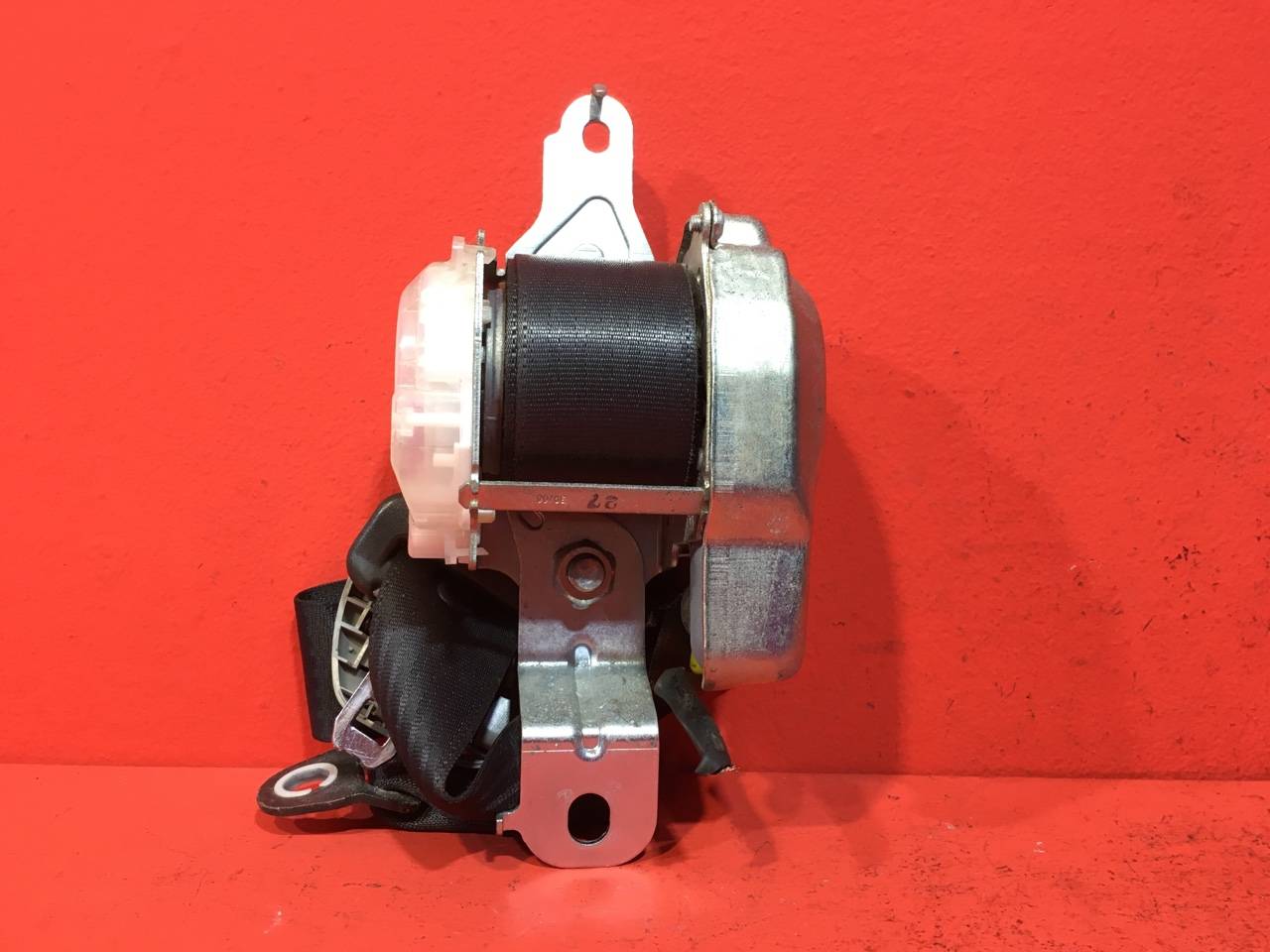 Ремень безопасности Nissan Pathfinder R51