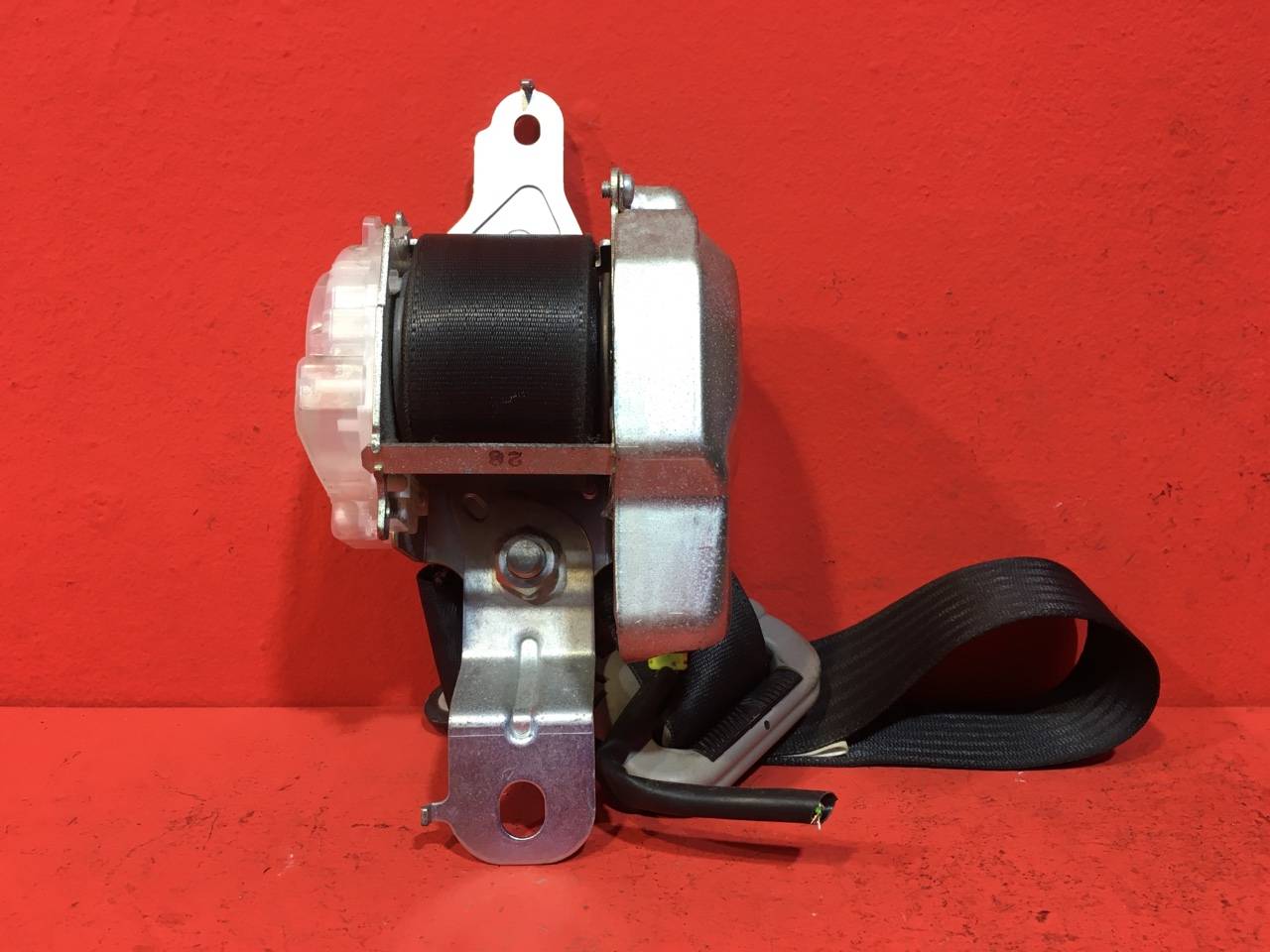 Ремень безопасности Nissan Pathfinder R51