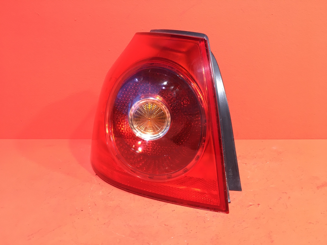 Фонарь Volkswagen Golf 5