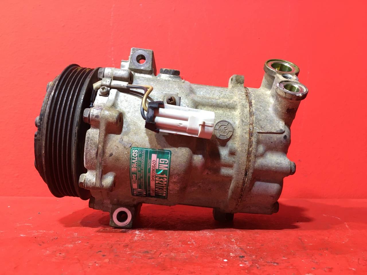 Компрессор кондиционера Opel Vectra C