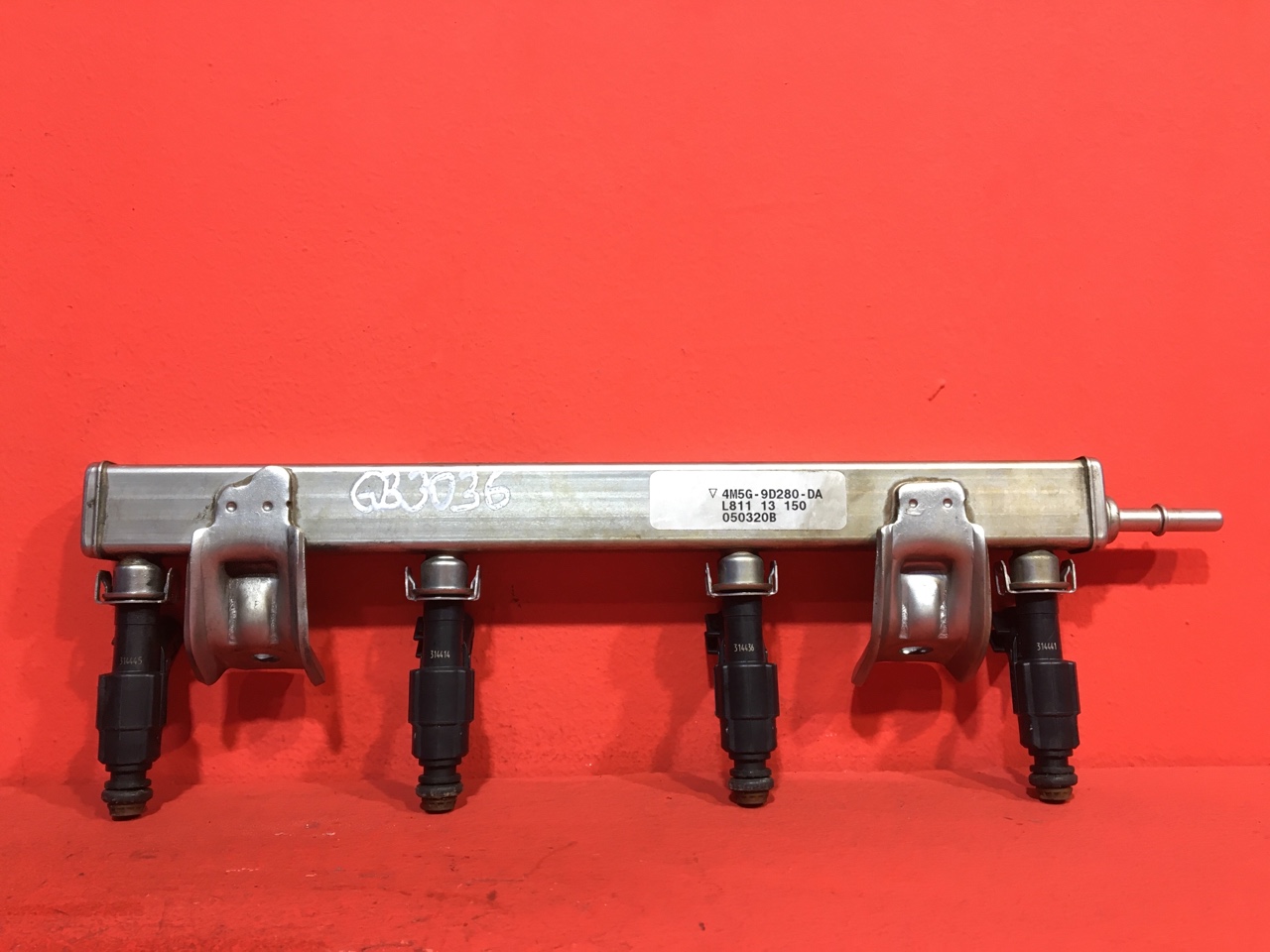 Форсунка топливная Ford C-MAX