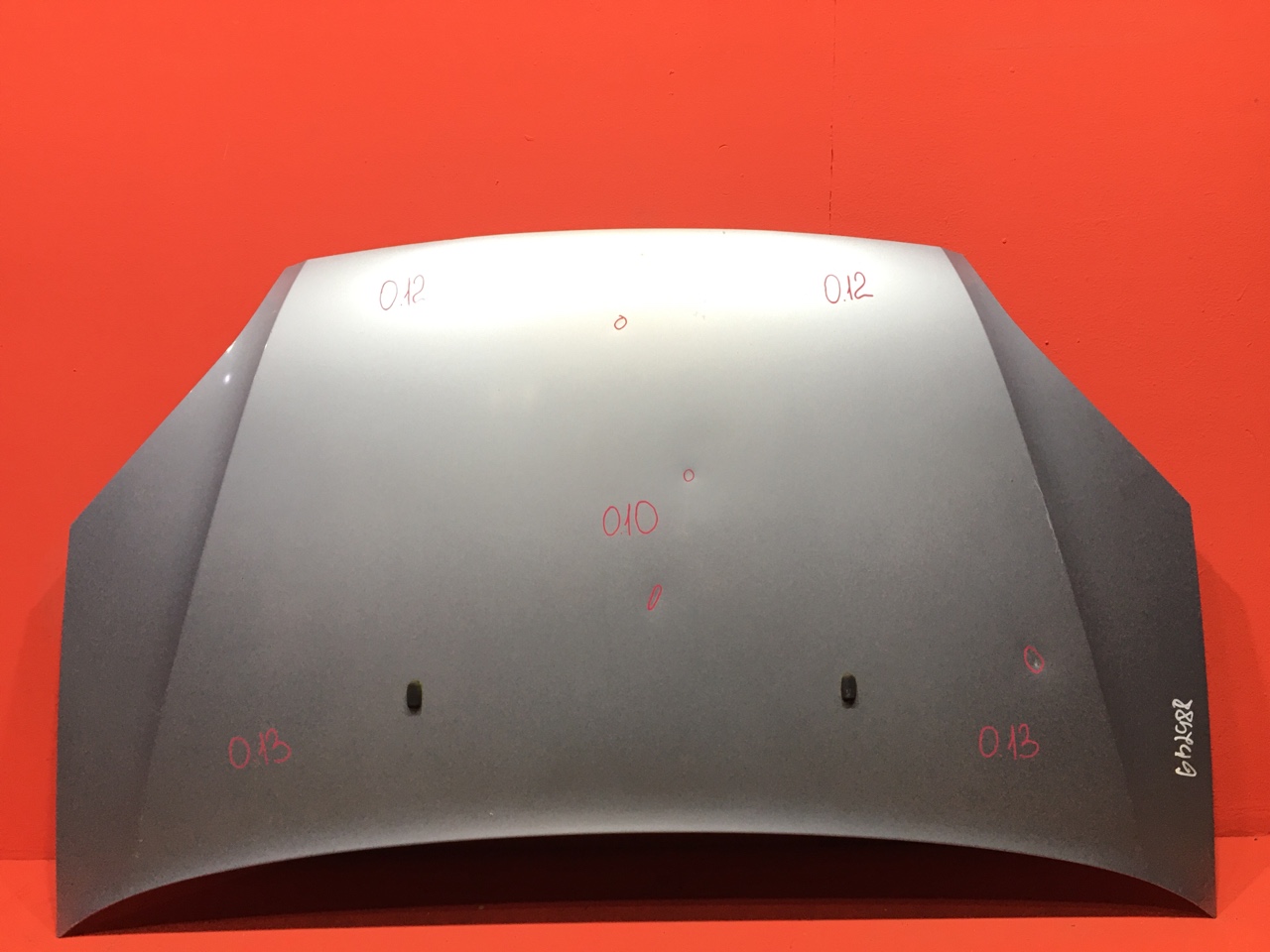 Капот Ford C-MAX