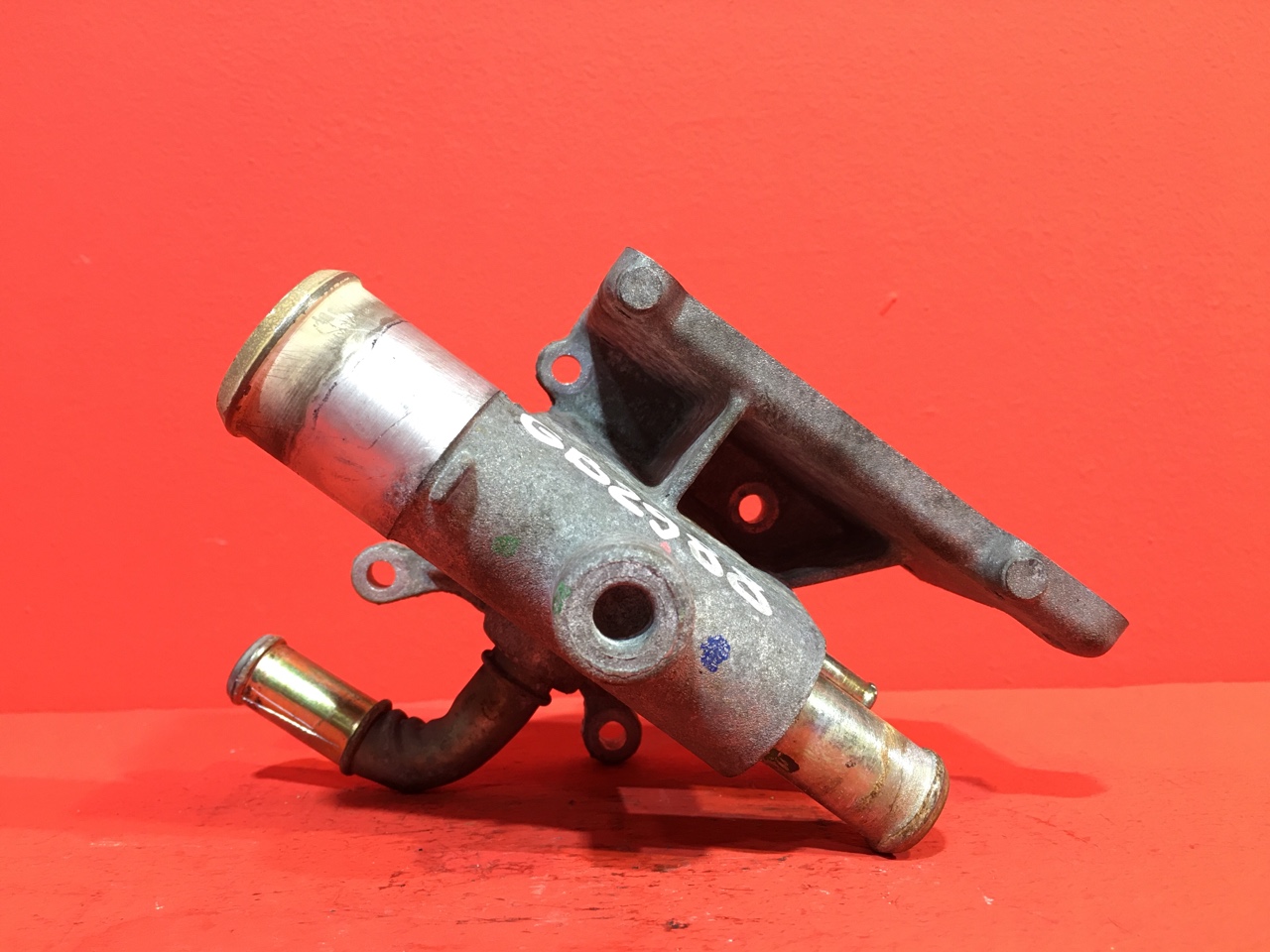 Фланец системы охлаждения Ford C-MAX