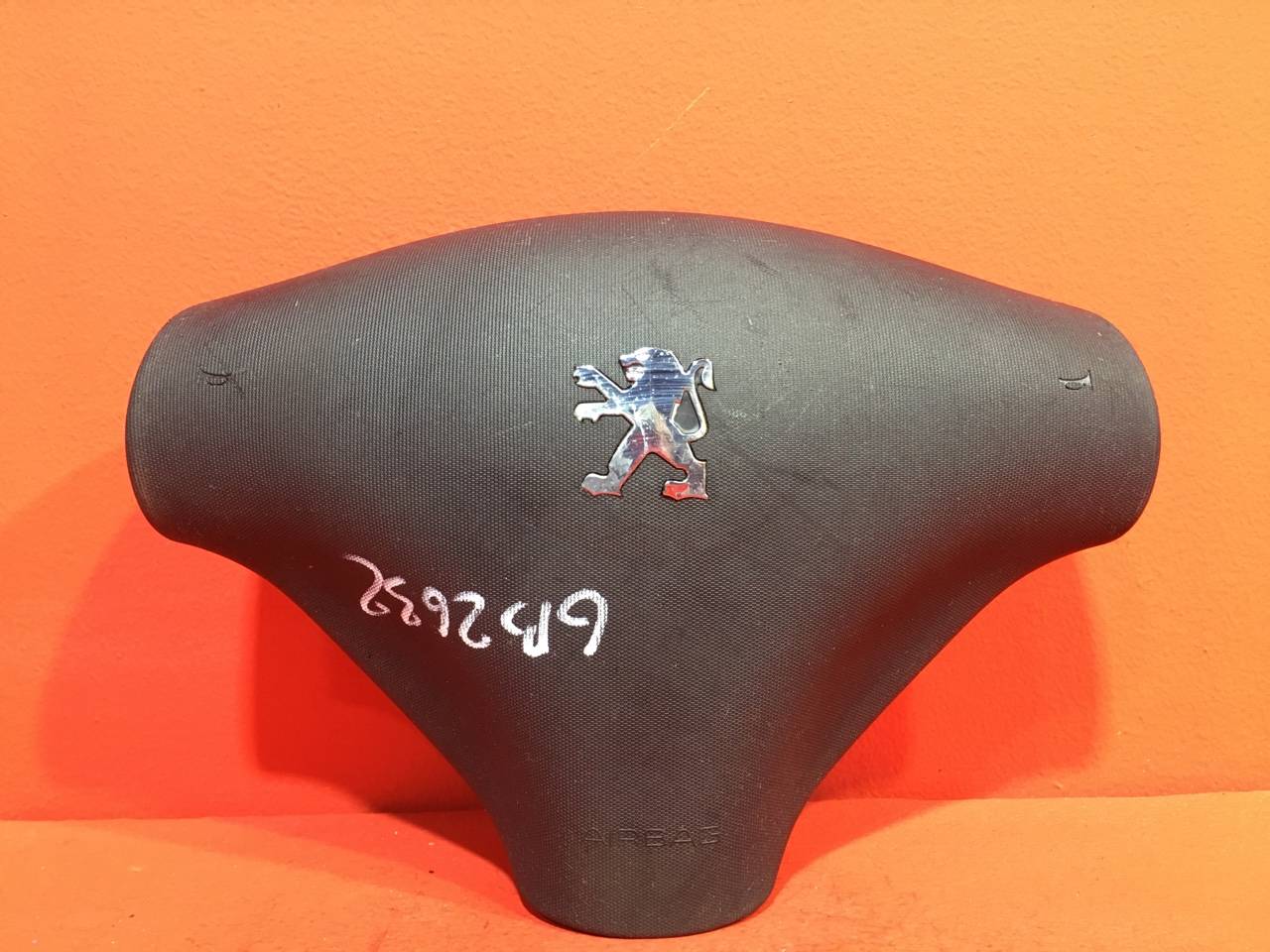 Подушка безопасности в руль Peugeot 107