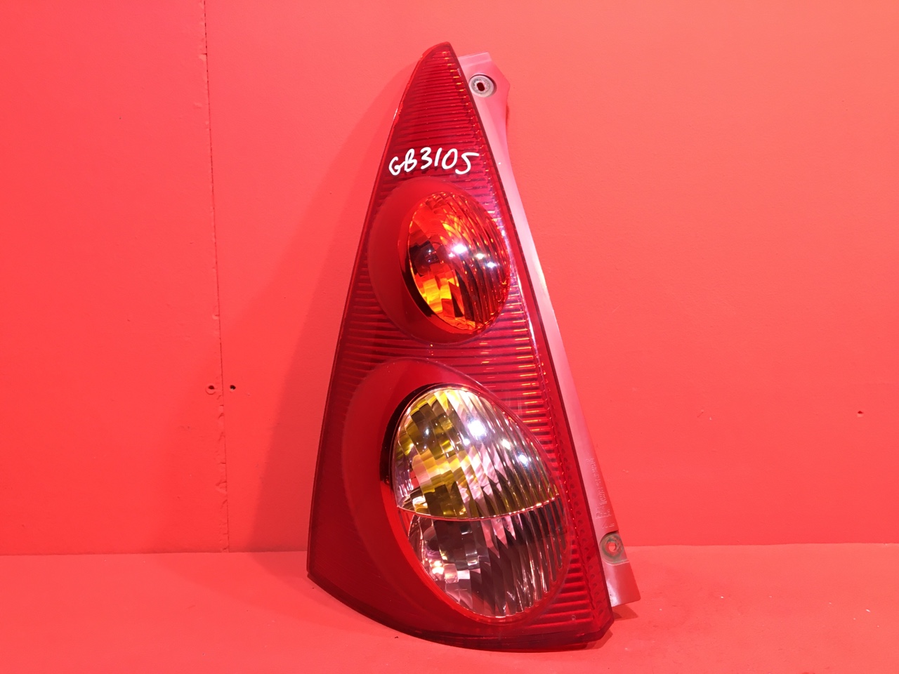 Фонарь Peugeot 107