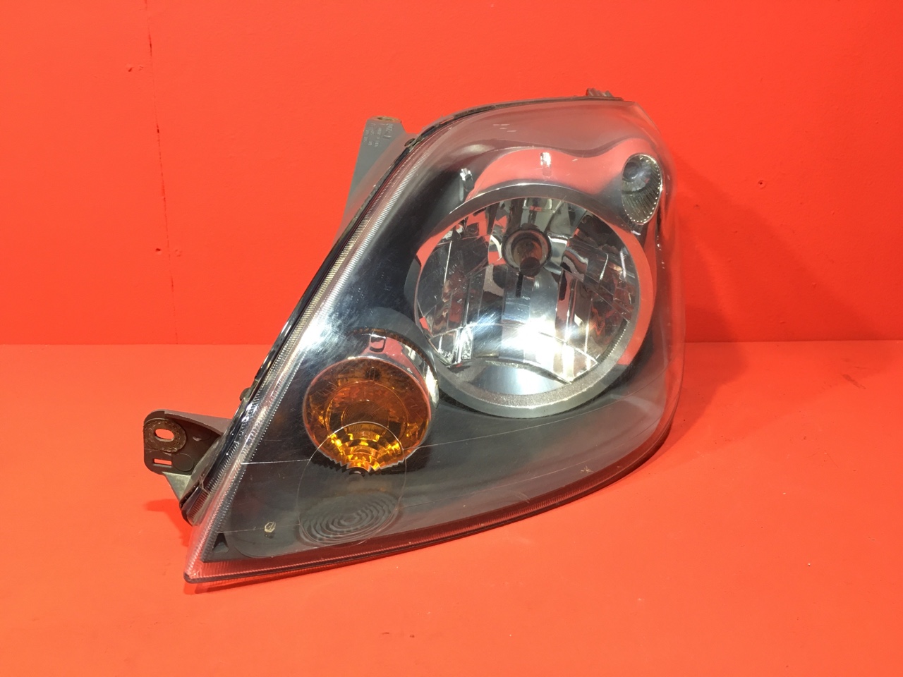 Фара Ford Fiesta 5