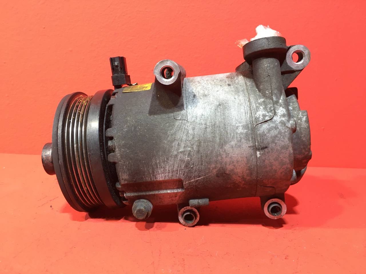 Компрессор кондиционера Ford C-MAX