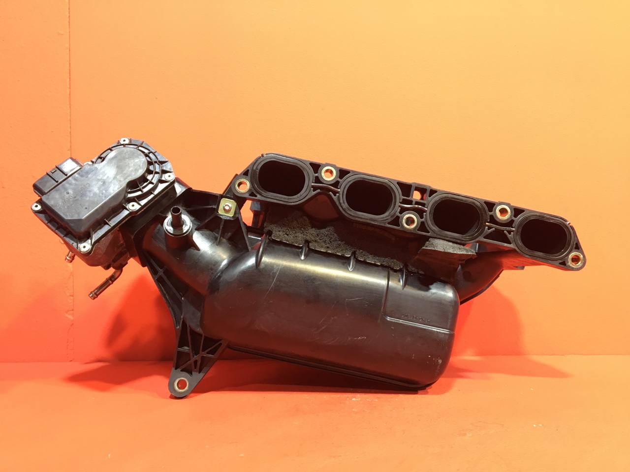 Коллектор впускной Toyota Corolla Verso