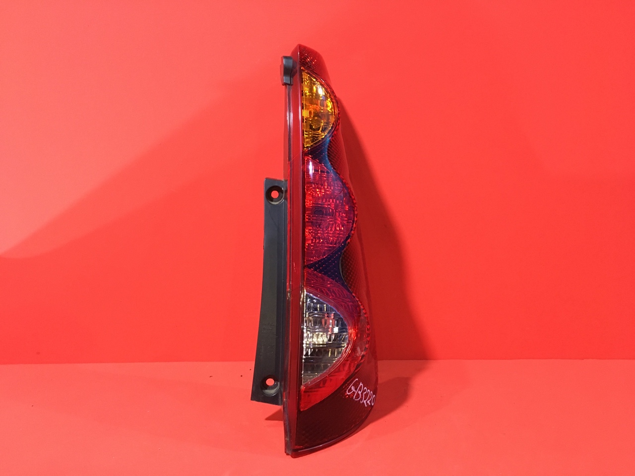 Фонарь Nissan Note E11