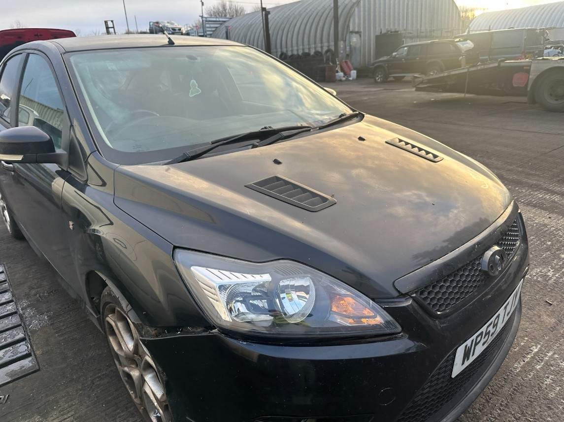 Капот Ford Focus 2