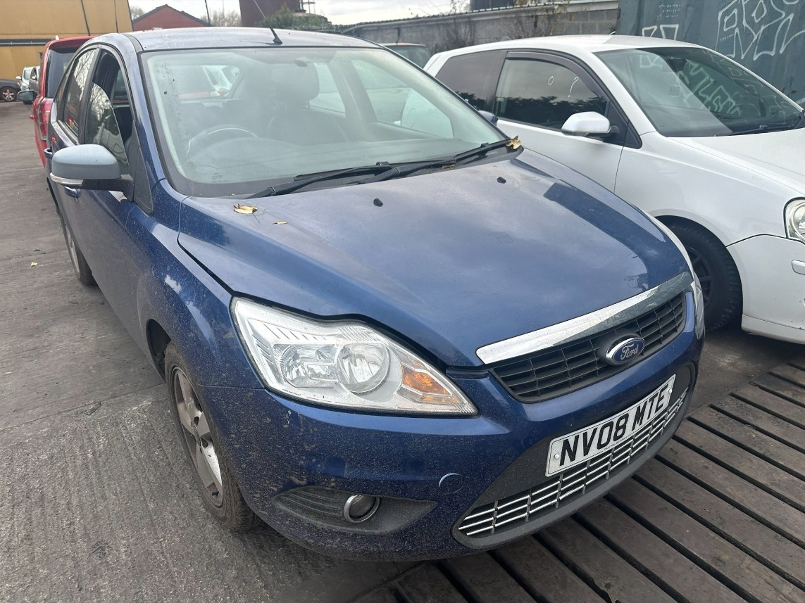 Капот Ford Focus 2