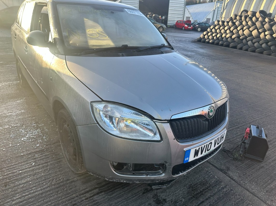 Крыло Skoda Fabia 2