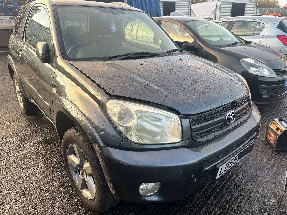 Капот Toyota RAV 4 2