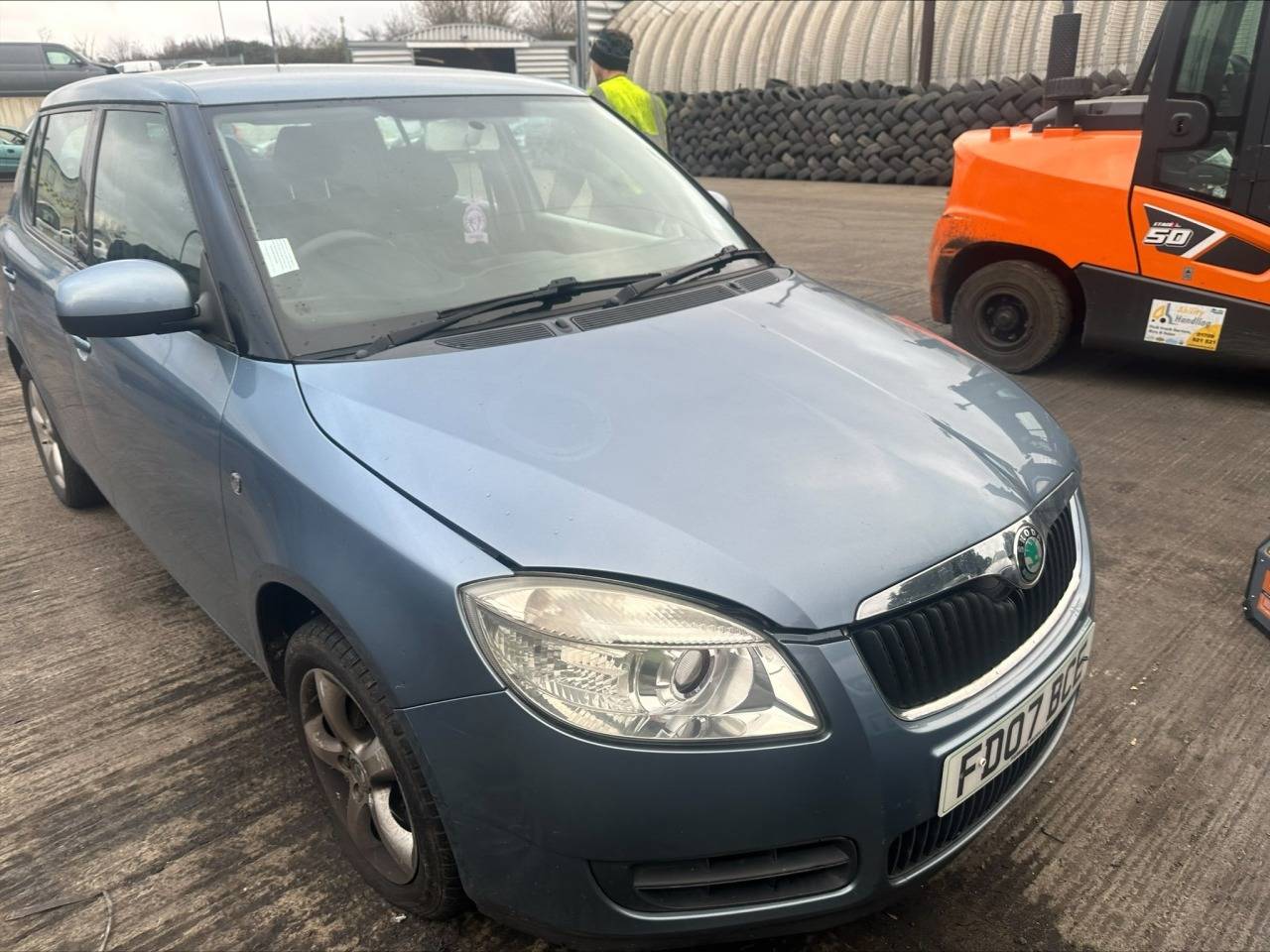 Крыло Skoda Fabia 2