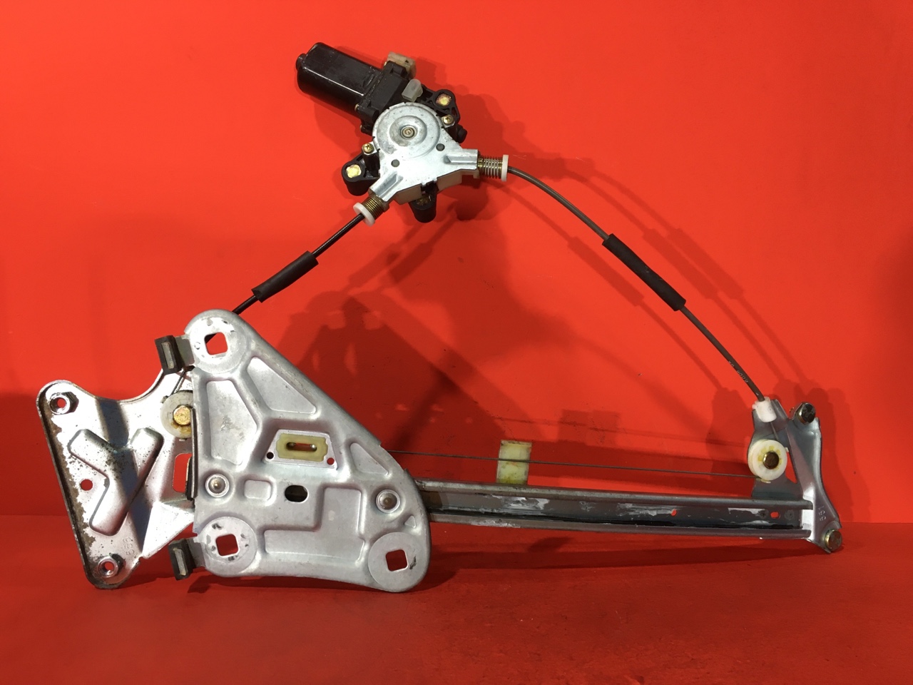 Стеклоподъемник Hyundai Coupe (Tiburon)