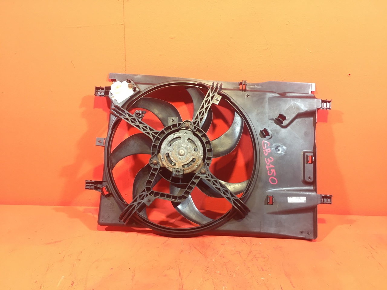 Вентилятор охлаждения двигателя Opel Corsa D